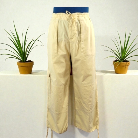 Patagonia Pants - Patagonia Cropped Cargo Pants Womens Size 8